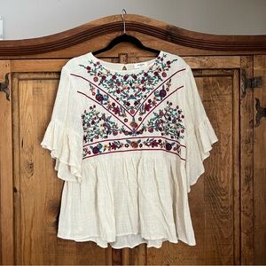 Umgee Linen type top with embroidery, womens size large